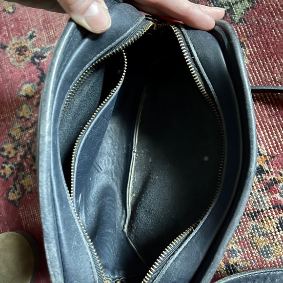 Coach Vintage Crossbody Navy Leather Rectangular Zipper Closure Soft - Picture 8 of 9